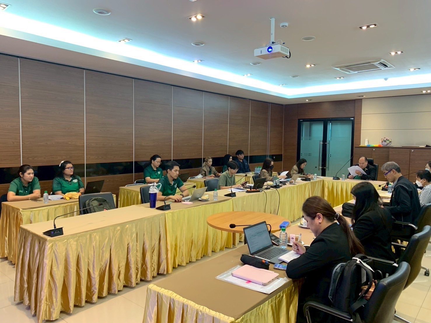 คณะผู้ตรวจประเมินกองรับรองมาตรฐาน รับการตรวจประเมินจากคณะผู้ตรวจประเมินขององค์การภูมิภาคเอเชียแปซิฟิกว่าด้วยการรับรองระบบงาน (The Asia Pacific Accreditation Cooperation: APAC) เพื่อประเมินความสามารถของคณะผู้ตรวจประเมิน มกอช. ระหว่างวันที่ 21-22 พฤษภาคม 2568